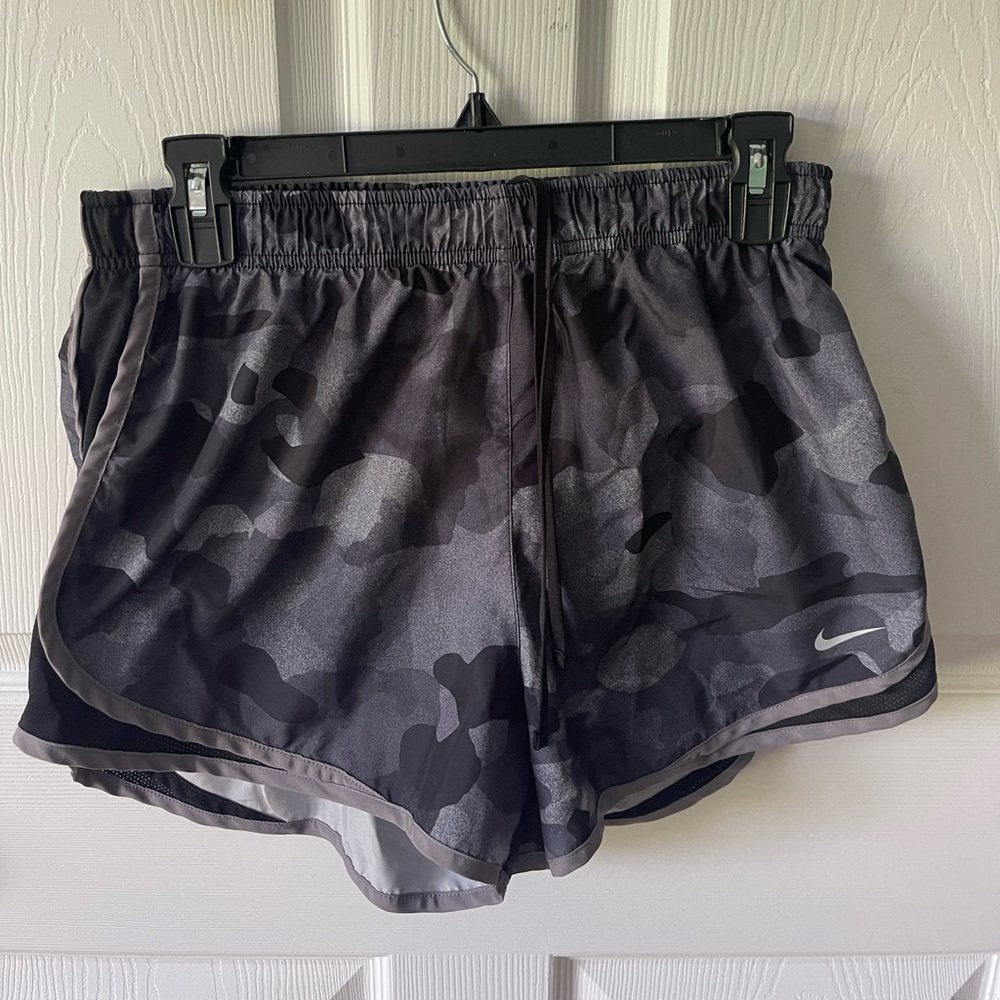 Nike Women's Gray Camo Athletic Shorts